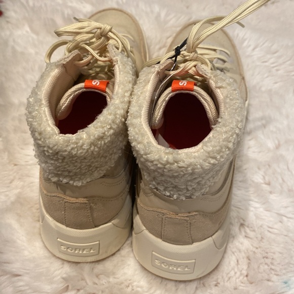 SOREL Women's Out 'N About 503 Mid Cozy Sneaker Boots Tawny Buff - Picture 4 of 5